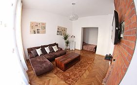 Central Old Town Apartment